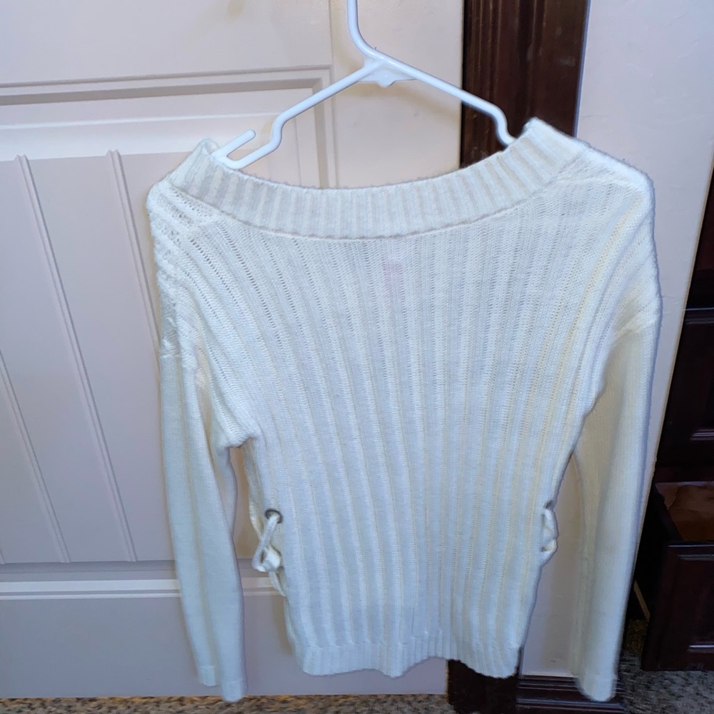 white sweater - Picture 2 of 2